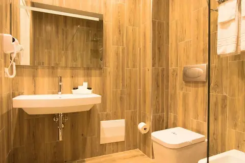 Emerald Boutique Hotel in Tirana — foto 11