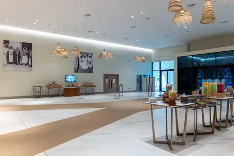 Erth Abu Dhabi in Abu Dhabi — foto 12