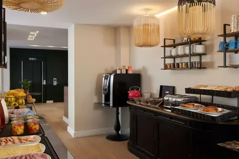 Hotel Apolonia Paris Montmartre, Sure Hotel Collection by Best Western in Parijs — foto 8