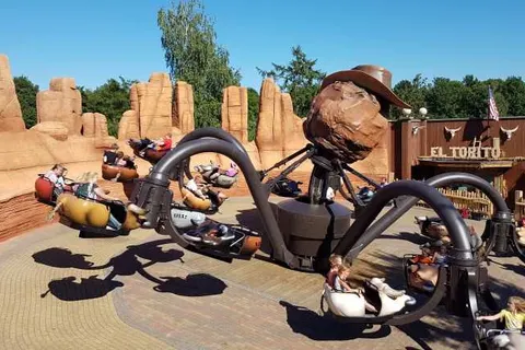 Attractie- en Vakantiepark Slagharen foto 9