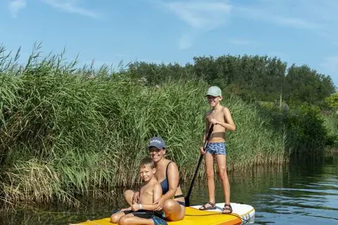 Camping en Villapark De Paardekreek foto 17