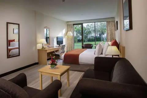 Crowne Plaza Muscat in السيب — foto 14
