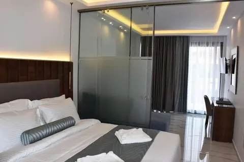 4 You Boutique in Μεταμόρφωση — foto 18