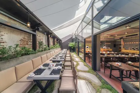 Iota Hotel Tbilisi in Tbilisi — foto 10