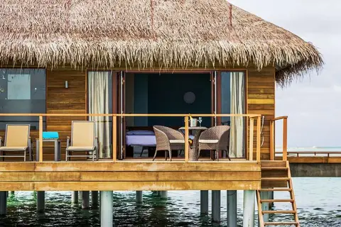 Cocoon Maldives Resort in އޮޅުވެލިފުށި — foto 6
