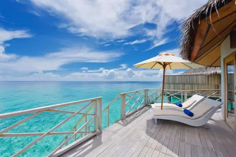 Angaga Island Resort & Spa in Angaga Island Resort — foto 12