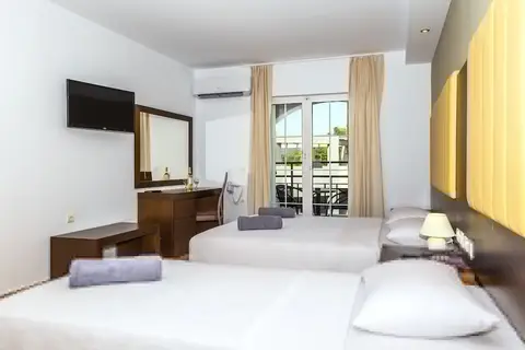 White Olive Premium Laganas in Δημοτική Ενότητα Λαγανά — foto 10