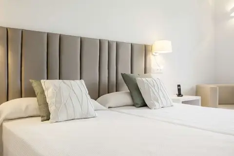 Hotel Ilunion Menorca in Cala Galdana — foto 10