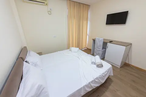 Esal Hotel in Durres — foto 12