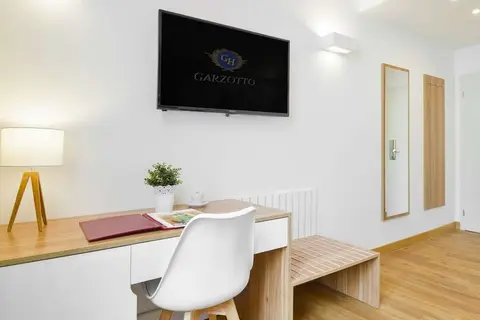 Hotel Garden Court in Praag — foto 24