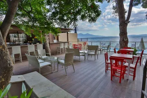 Melis Hotel in Kuşadası — foto 8