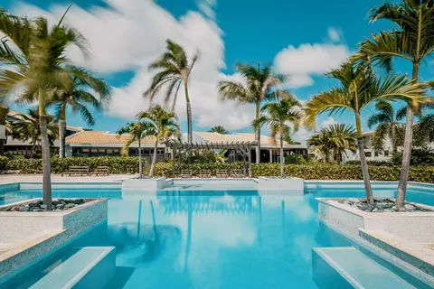 Blue Bay Golf & Beach Resort in Blue Bay reception