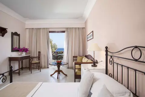 Veggera Hotel in Perissa Santorini — foto 22