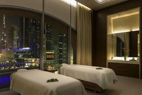 V Hotel Dubai Curio Collection by Hilton in دبي — foto 23