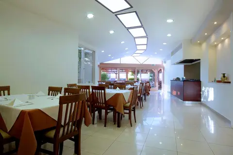 Katrin Hotel & Bungalows in Stalis Super Market, foto 3