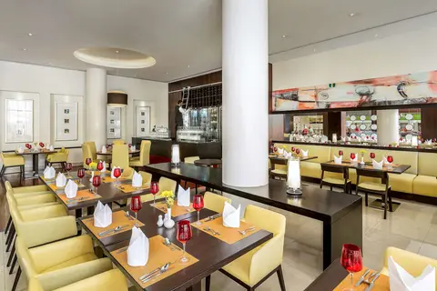 Novotel World Trade Centre Dubai in Dubai — foto 25