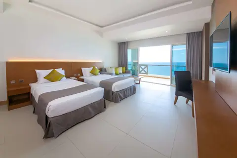 Ramada by Wyndham Beach Hotel Ajman in إمارة عجمان — foto 18