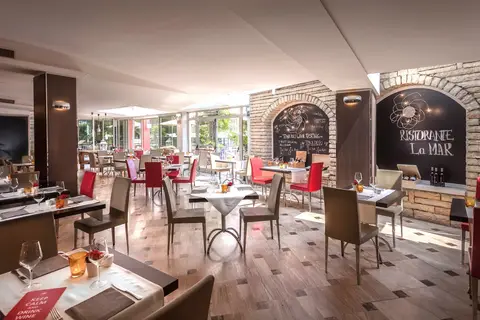 Hotel Continental in Torbole Casaglia — foto 13