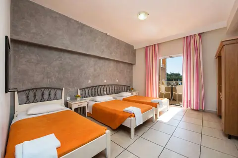 Kavos Plaza in Δημοτική Ενότητα Λευκιμμαίων — foto 4