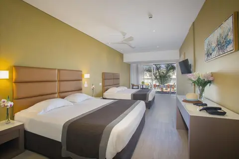 Faros Hotel in Ayia Napa — foto 27