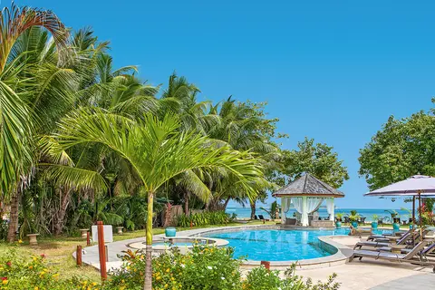 Castello Beach Hotel in Grand Anse Praslin — foto 5