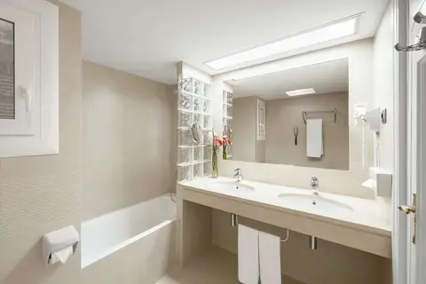 Lamaro Hotel in Barcelona — foto 19