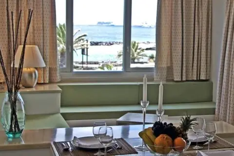 Neptuno Suites in Costa Teguise — foto 9