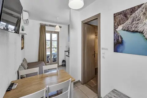 Evina Rooms & Suites in Δημοτική Ενότητα Γουβών — foto 18