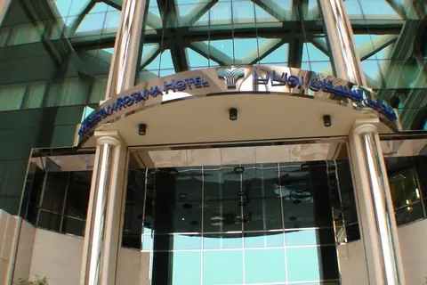 Mövenpick Dubai Grand Al Bustan in Dubai — foto 2
