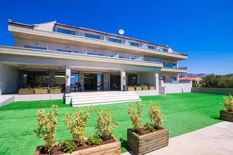 The Dome Luxury Hotel in Λιμενάρια — foto 30