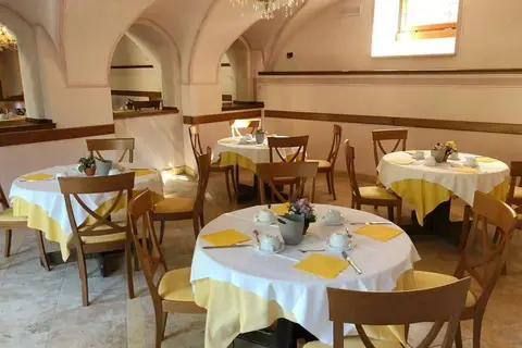 Hotel Regina Del Garda Suite in Toscolano Maderno — foto 6