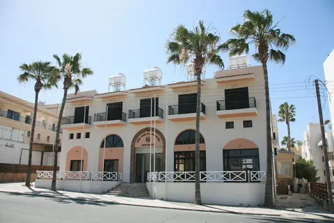 New York Plaza Hotel Apartments in Paphos — foto 21
