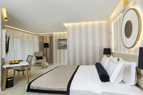 Ramada Hotel & Suites by Wyndham Istanbul Sis in Şişli