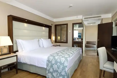 Ramada Plaza by Wyndham Antalya in Muratpaşa — foto 2
