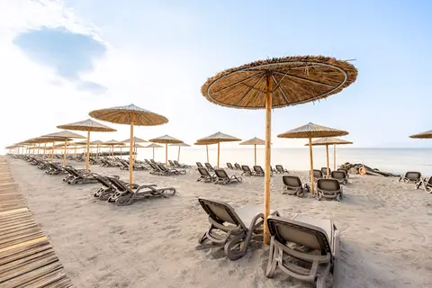 Porto Bello Beach in Καρδάμαινα — foto 2