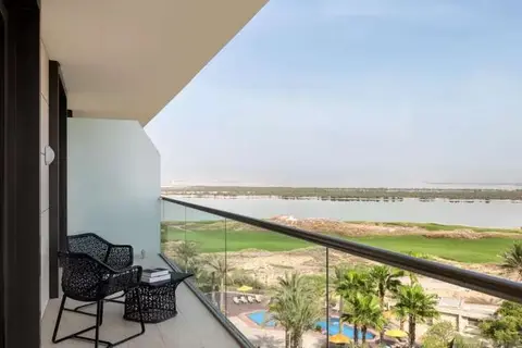 Yas Plaza Bay by IHG in Yas Island, Abu Dhabi — foto 8