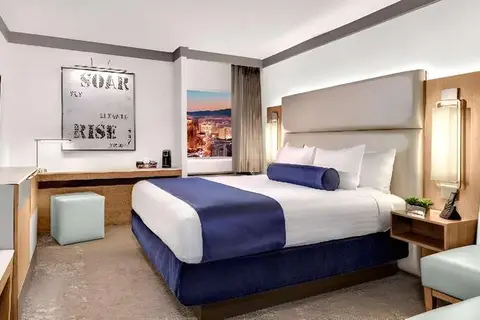 The Strat Hotel Casino & Tower in Las Vegas — foto 3