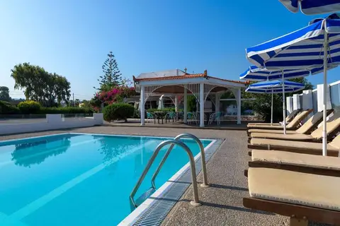 Nirvana Beach Hotel in Θεολόγος — foto 12