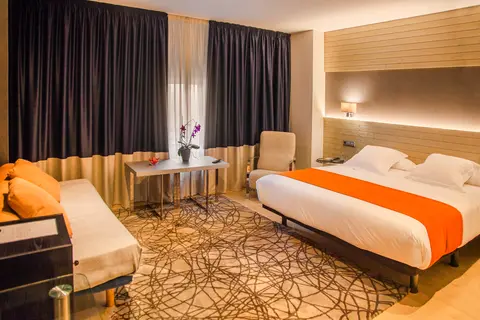 Hotel Avenida in A Coruña — foto 13