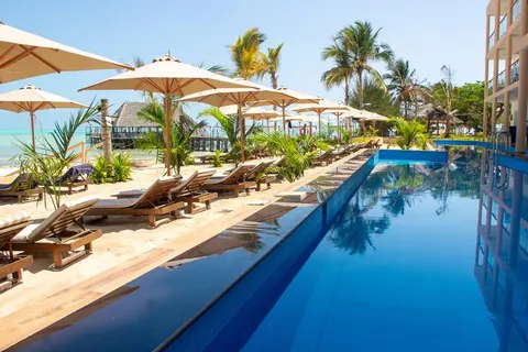 Reef & Beach Resort in Jambiani — foto 3