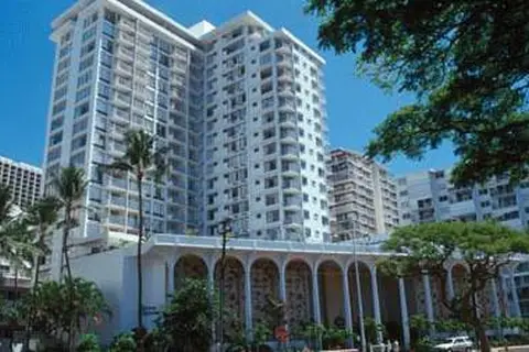 Queen Kapiolani Hotel in Honolulu