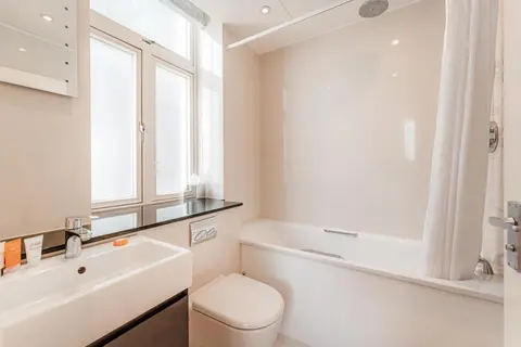 Ashburn Court Apartments in Londen — foto 27
