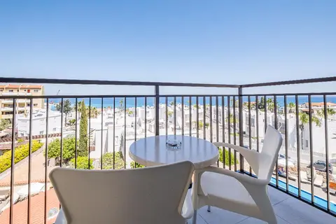 Anais Bay Hotel in Παραλίμνι — foto 7