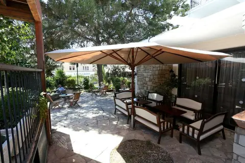 Dionysos Central Hotel in Paphos — foto 11