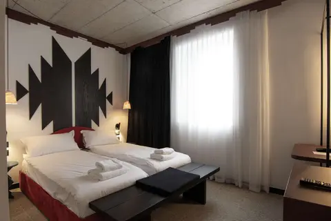 Bazaar Hotel in Tirana
