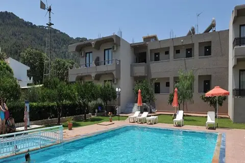 Santa Helena in Ιαλυσός — foto 11