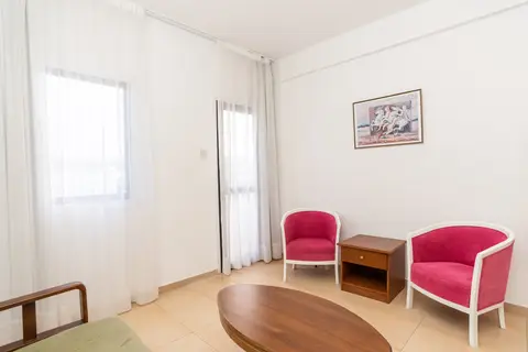 Flora Hotel Apartments in Παραλίμνι — foto 29