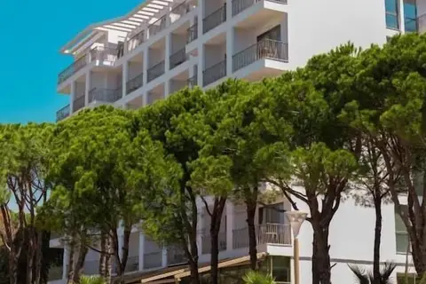 Fllad Resort & Spa in Golem, foto 16