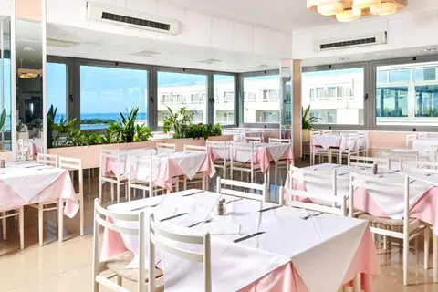 Hotel Delfin Plava Laguna in Poreč — foto 11