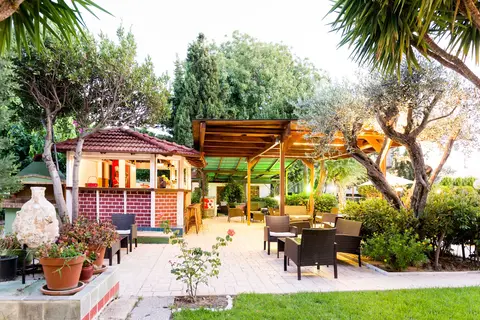 Terinikos in Ιαλυσός — foto 20